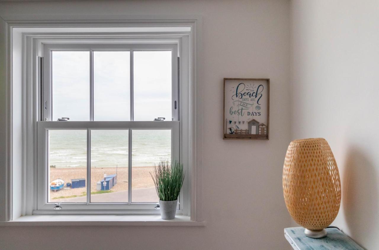 Lovely 2- Bedroom Apartment With Stunning Sea Views Worthing Extérieur photo