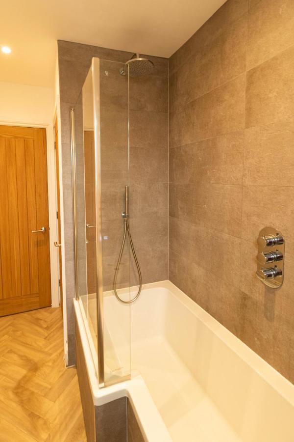 Lovely 2- Bedroom Apartment With Stunning Sea Views Worthing Extérieur photo